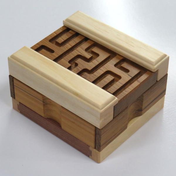 Meanders Box
